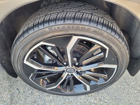 Used 2023 Nissan Altima 2.5 SR w/ SR Premium Package image 26