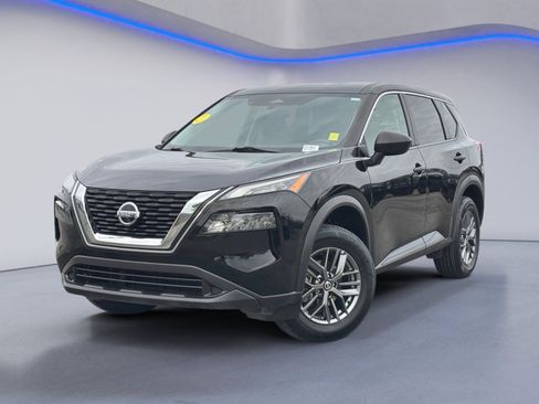 Used 2021 Nissan Rogue S image 2