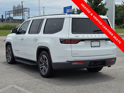Used 2022 Jeep Wagoneer Series III AWD/4WD image 4