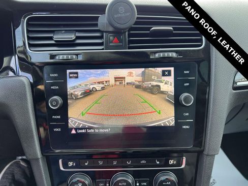 Used 2018 Volkswagen Golf SEL image 25