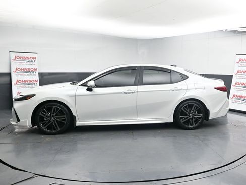 Used 2025 Toyota Camry XSE image 5