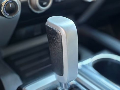 Used 2016 Toyota Tundra Limited image 41