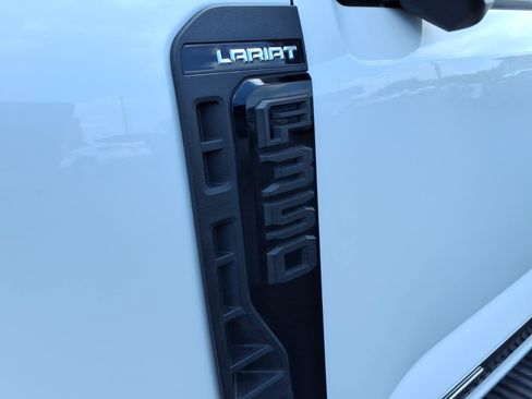 Used 2023 Ford F350 Lariat w/ Lariat Ultimate Package AWD/4WD image 2