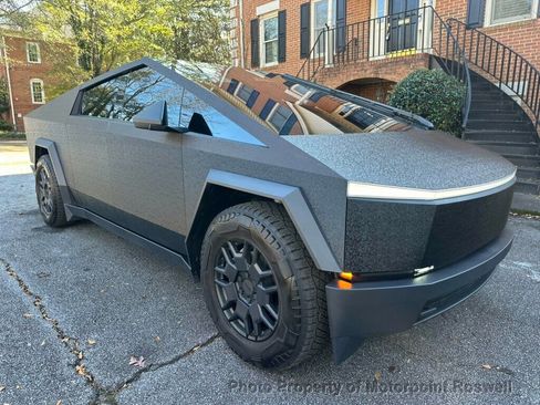 Used 2024 Tesla Cybertruck AWD Crew Cab image 2