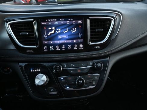 Used 2020 Chrysler Pacifica Limited w/ Quick Oder Package 2EV RED-S image 32