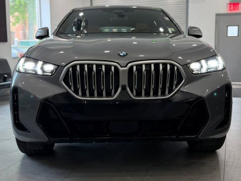 Used 2026 BMW X6 xDrive40i w/ Climate Comfort Package AWD/4WD image 3