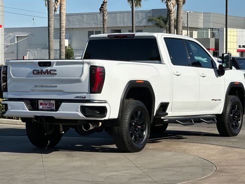 Certified 2025 GMC Sierra 2500 AT4 AWD/4WD image 4