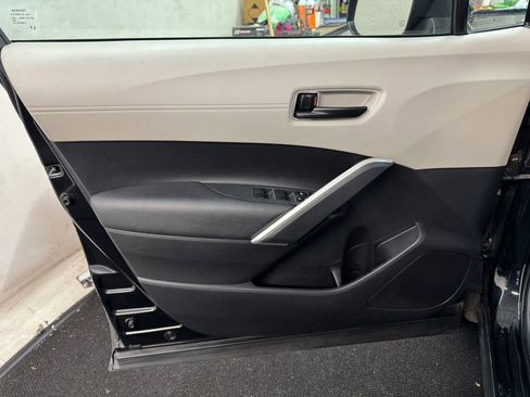 Used 2024 Toyota Corolla Cross L FWD image 13