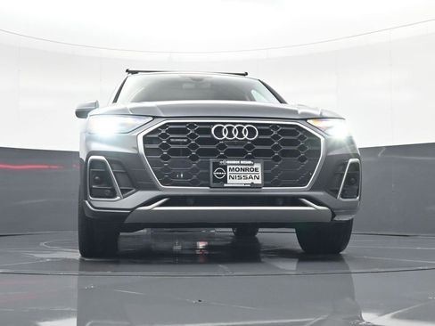 Used 2021 Audi Q5 e Premium Plus w/ Premium Plus Package AWD/4WD image 18