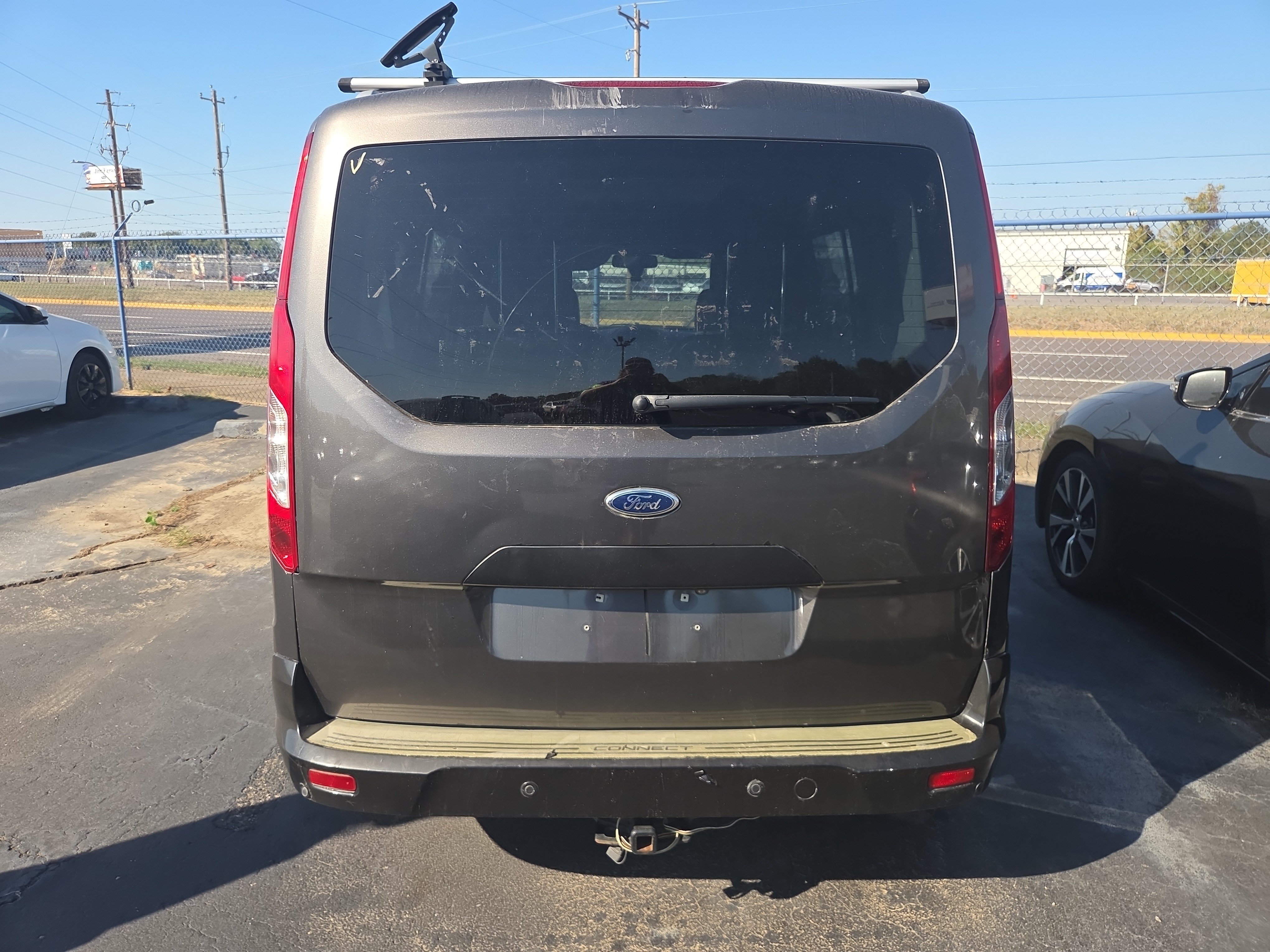 Used 2016 Ford Transit Connect Titanium FWD image 4