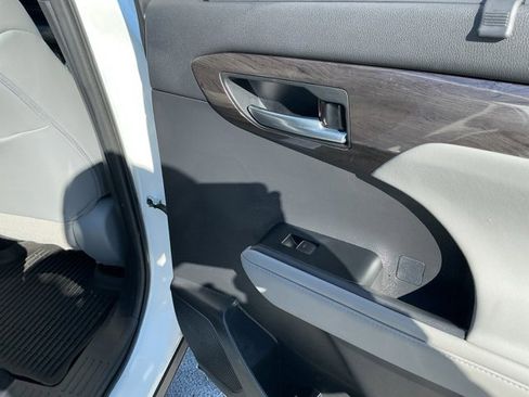 Used 2021 Toyota Highlander Limited image 27
