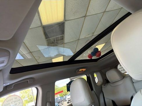 Used 2019 Jeep Compass Latitude w/ Popular Equipment Group FWD image 19