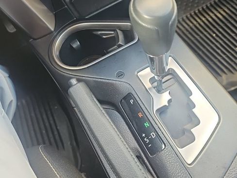 Used 2017 Toyota RAV4 XLE AWD/4WD image 14