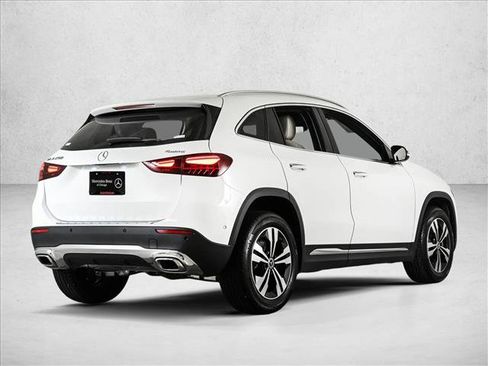 Used 2025 Mercedes-Benz GLA 250 4MATIC image 5
