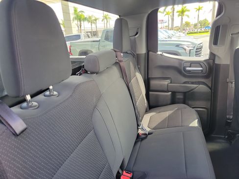 Used 2021 Chevrolet Silverado 1500 Custom image 15