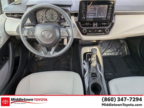 Certified 2022 Toyota Corolla L image 30