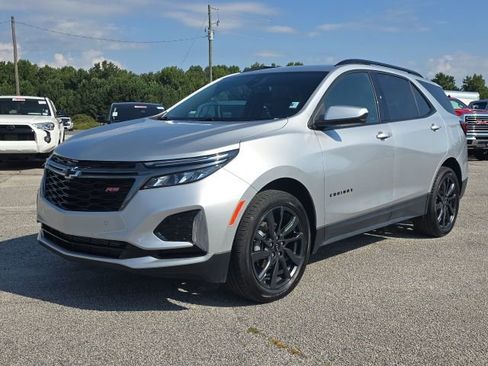 Used 2022 Chevrolet Equinox RS w/ LPO, Floor Liner Package image 1