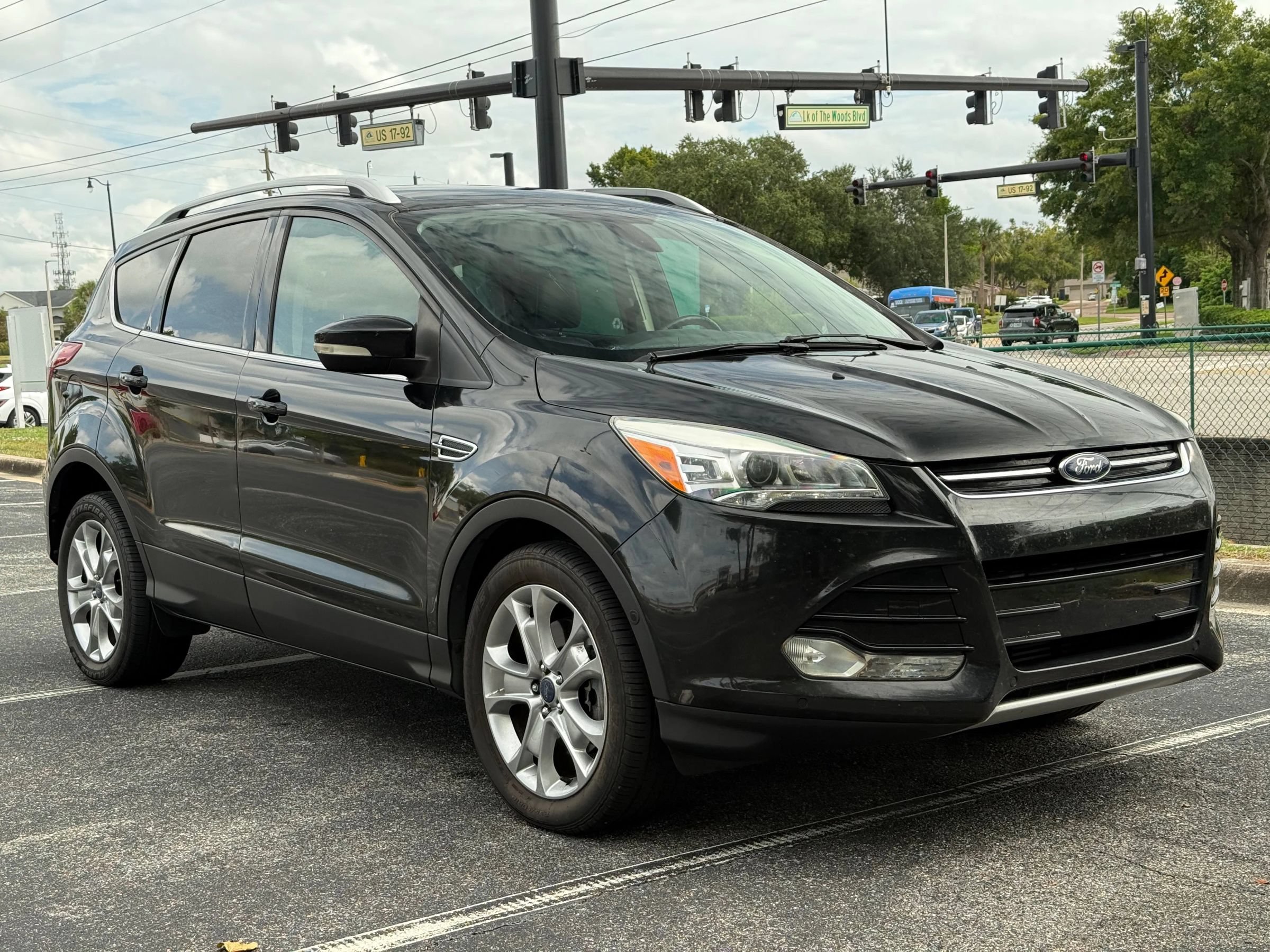 Used 2014 Ford Escape Titanium w/ Equipment Group 401A FWD image 3