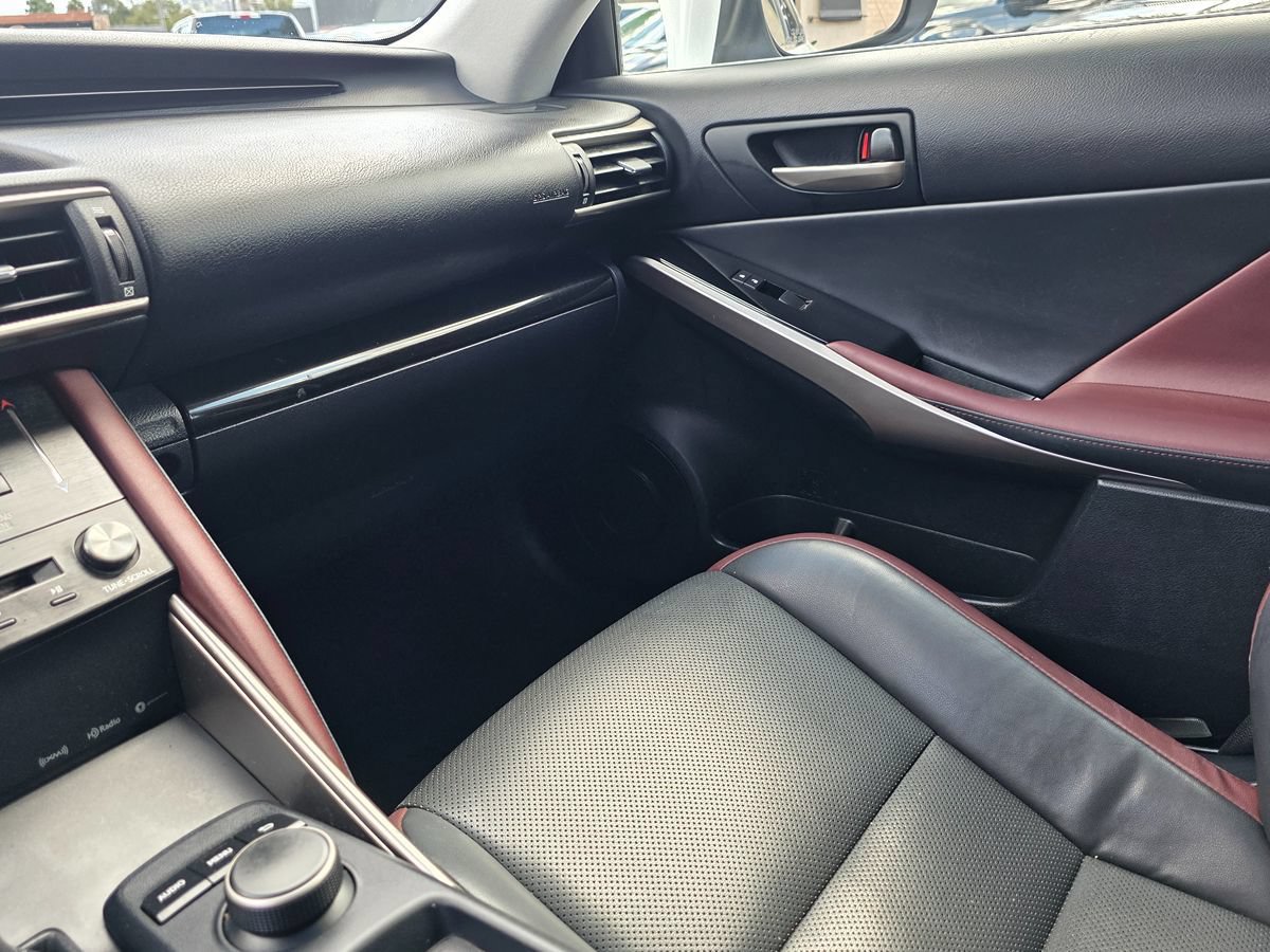 Used 2017 Lexus IS 200t RWD image 34