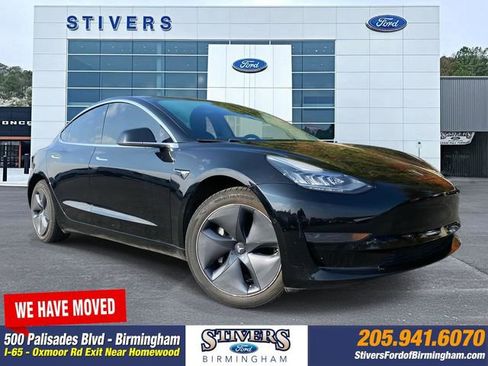 Used 2020 Tesla Model 3 Standard Range Plus image 1