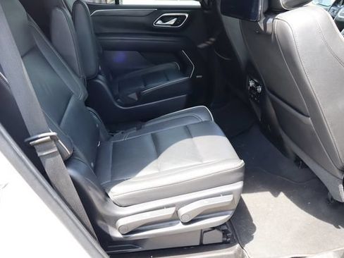 Used 2021 GMC Yukon SLT w/ Rear Media and Nav Package RWD image 19