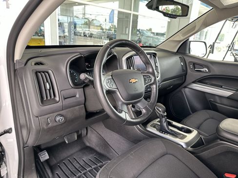 Used 2022 Chevrolet Colorado LT w/ LT Convenience Package RWD image 10