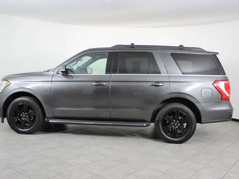 Used 2021 Ford Expedition XLT image 2