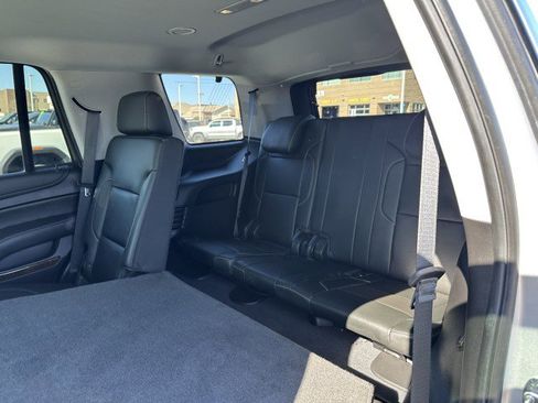 Used 2019 Chevrolet Tahoe LT w/ Luxury Package image 17