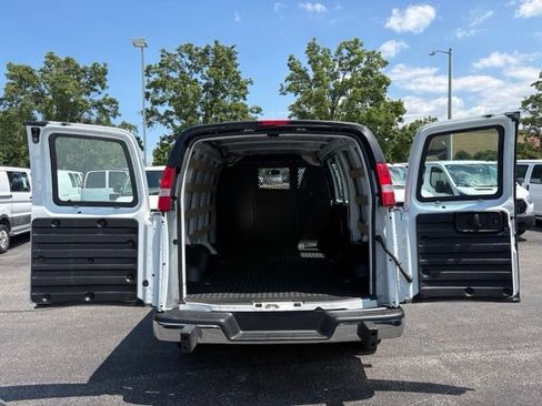 Used 2025 GMC Savana 2500 w/ Driver Convenience Package RWD image 6
