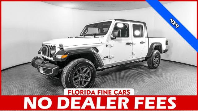 Used 2025 Jeep Gladiator Sport AWD/4WD image 1