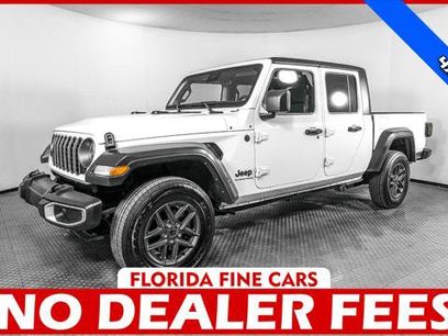 Used 2025 Jeep Gladiator Sport