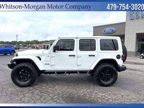 Used 2022 Jeep Wrangler Unlimited Sahara w/ Cold Weather Group AWD/4WD image 2