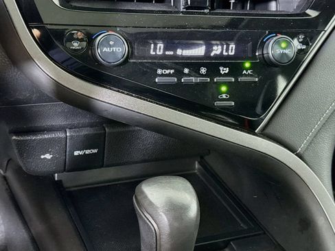 Certified 2024 Toyota Camry SE w/ Cold Weather Package FWD image 10