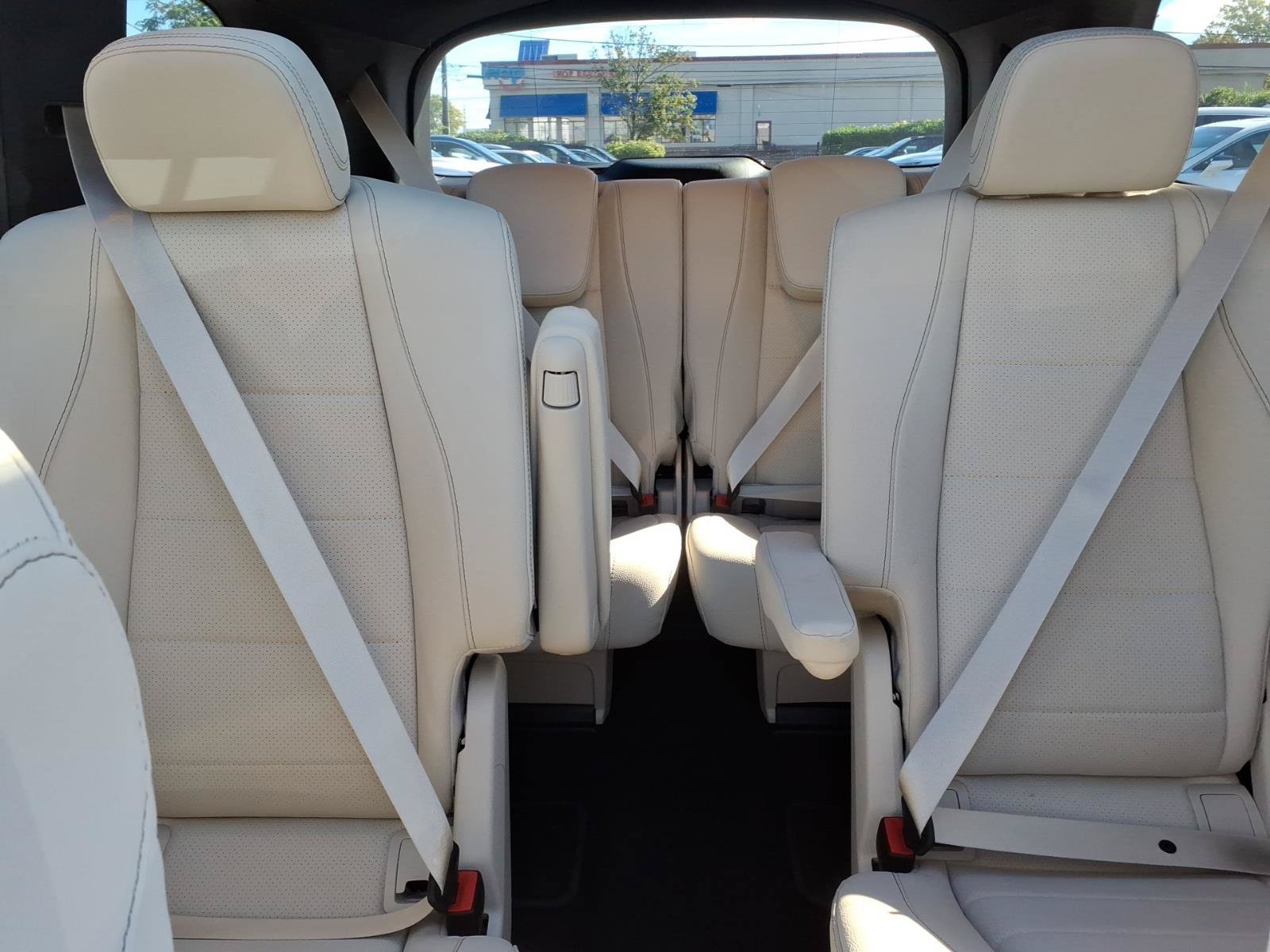 Used 2025 Mercedes-Benz GLS 450 4MATIC image 35