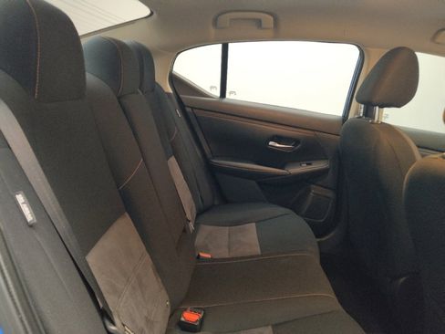 Used 2022 Nissan Sentra SR w/ Lighting Package FWD image 19