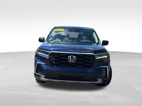 Used 2025 Honda Pilot EX-L image 2