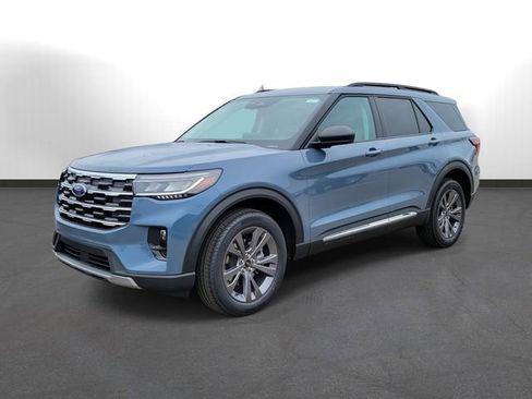 New 2025 Ford Explorer Active w/ Active Comfort Package image 2