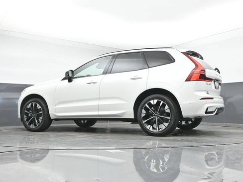 New 2026 Volvo XC60 B5 Plus w/ Protection Package Premier AWD/4WD image 41