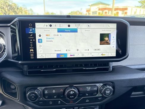 New 2025 Jeep Gladiator Sport AWD/4WD image 23