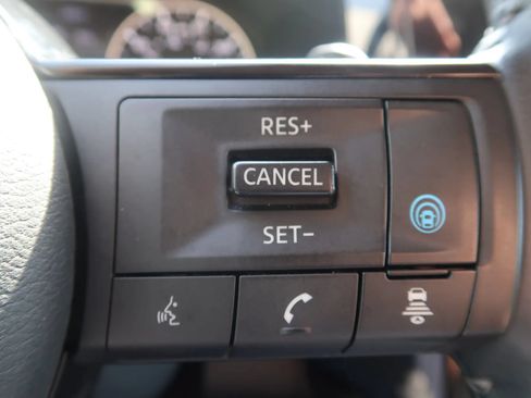 Used 2022 Nissan Pathfinder SL w/ SL Premium Package FWD image 38
