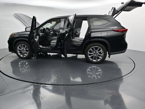 Used 2020 Toyota Highlander Limited AWD/4WD image 45