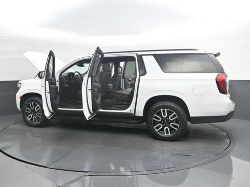 Used 2024 GMC Yukon XL AT4 AWD/4WD image 53