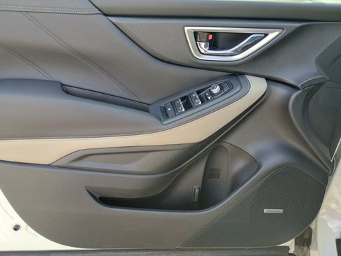 Used 2023 Subaru Forester Limited image 11