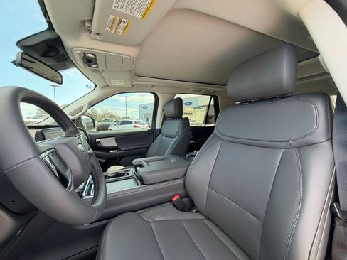 New 2026 Ford Expedition Active RWD image 14