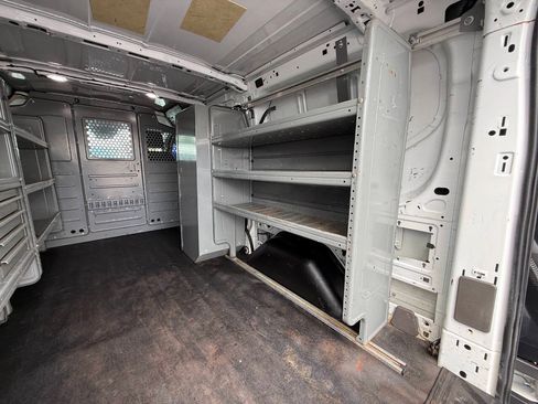 Used 2020 Ford Transit 150 Low Roof RWD image 29