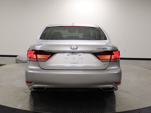 Used 2013 Lexus LS 460 AWD w/ Comfort Pkg image 6