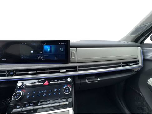 Used 2025 Hyundai Santa Fe Limited FWD image 47