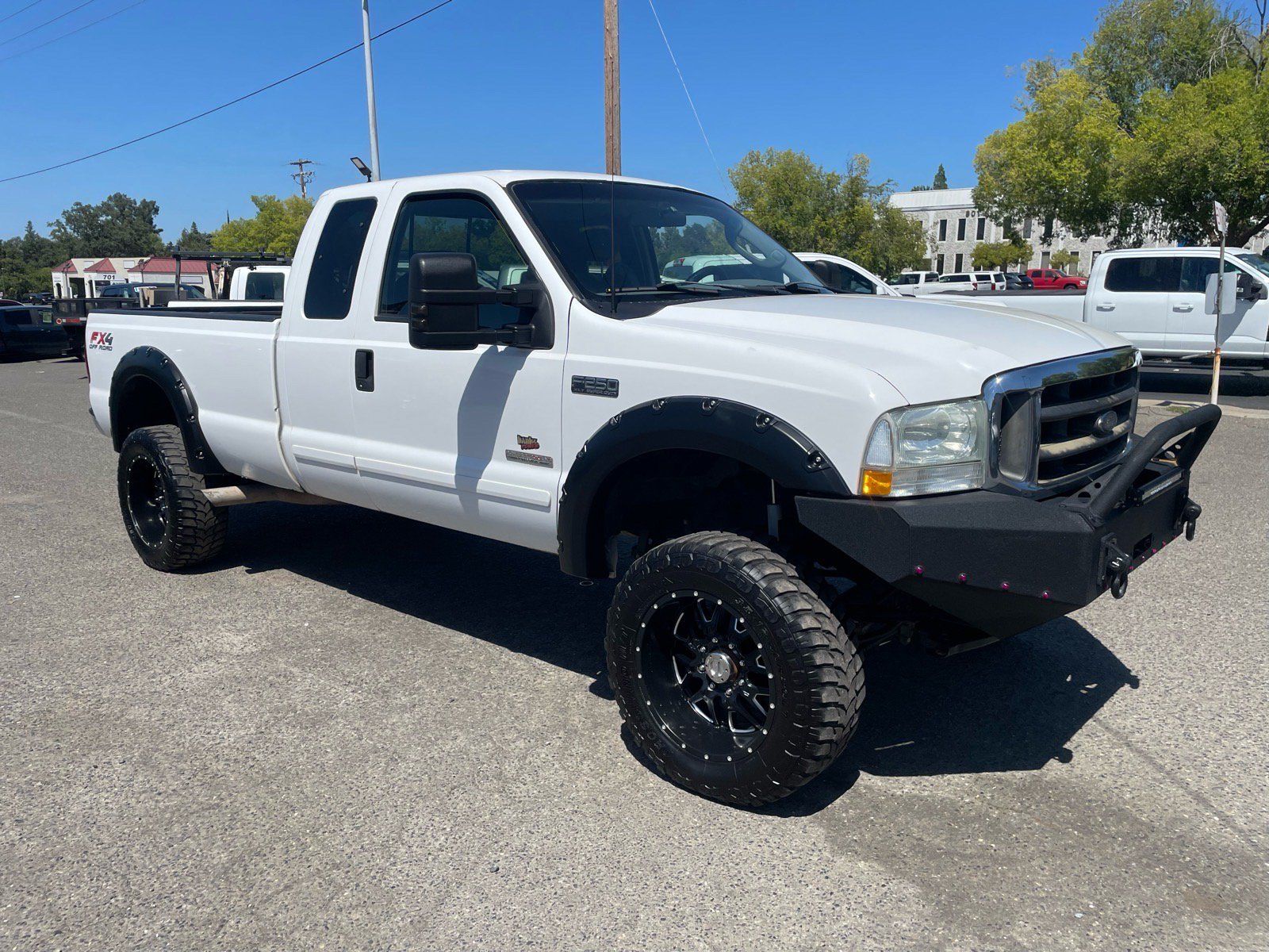 Used 2003 Ford F250 XLT AWD/4WD image 2