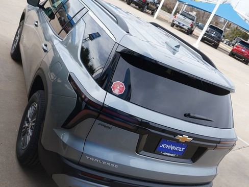 New 2026 Chevrolet Traverse LT w/ Driver Confidence Package image 13