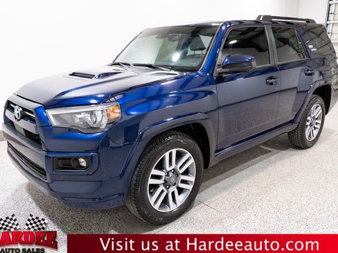 Used 2024 Toyota 4Runner TRD Sport image 2